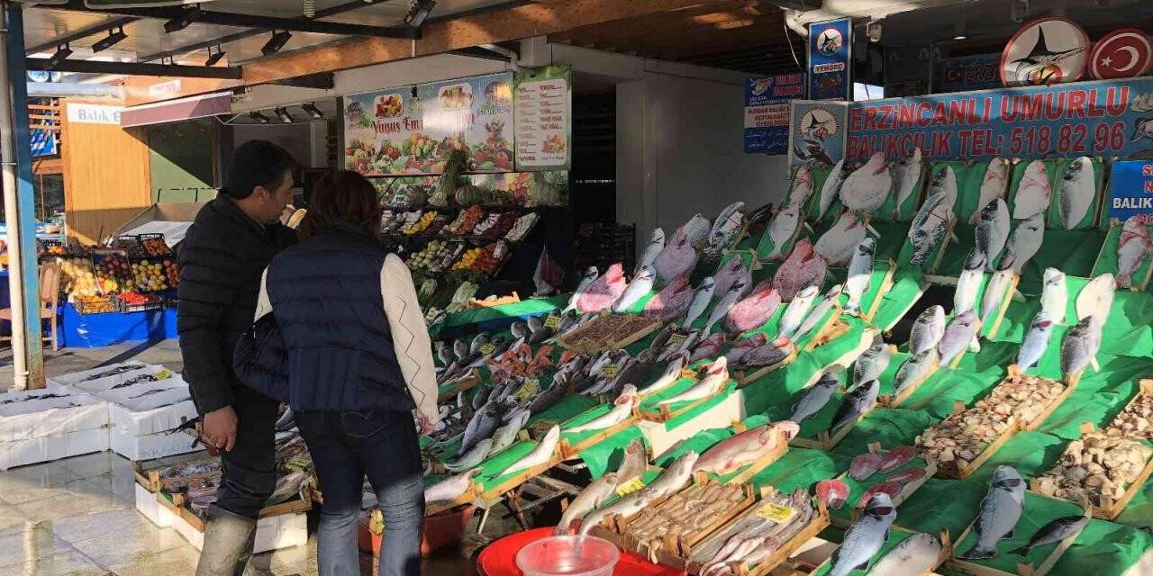 Lodos tezgahları da vurdu, en ucuz balık istavrit oldu