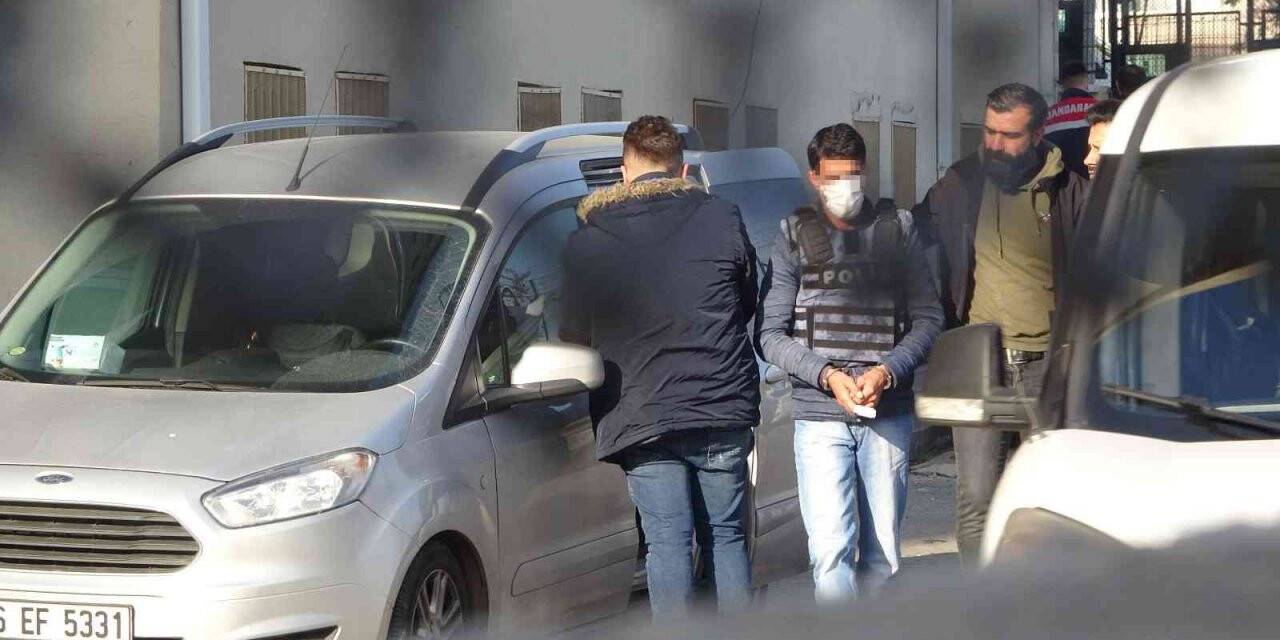Diyarbakır’da ailesine dehşet yaşatan katil zanlısı baba, adliyeye sevk edildi