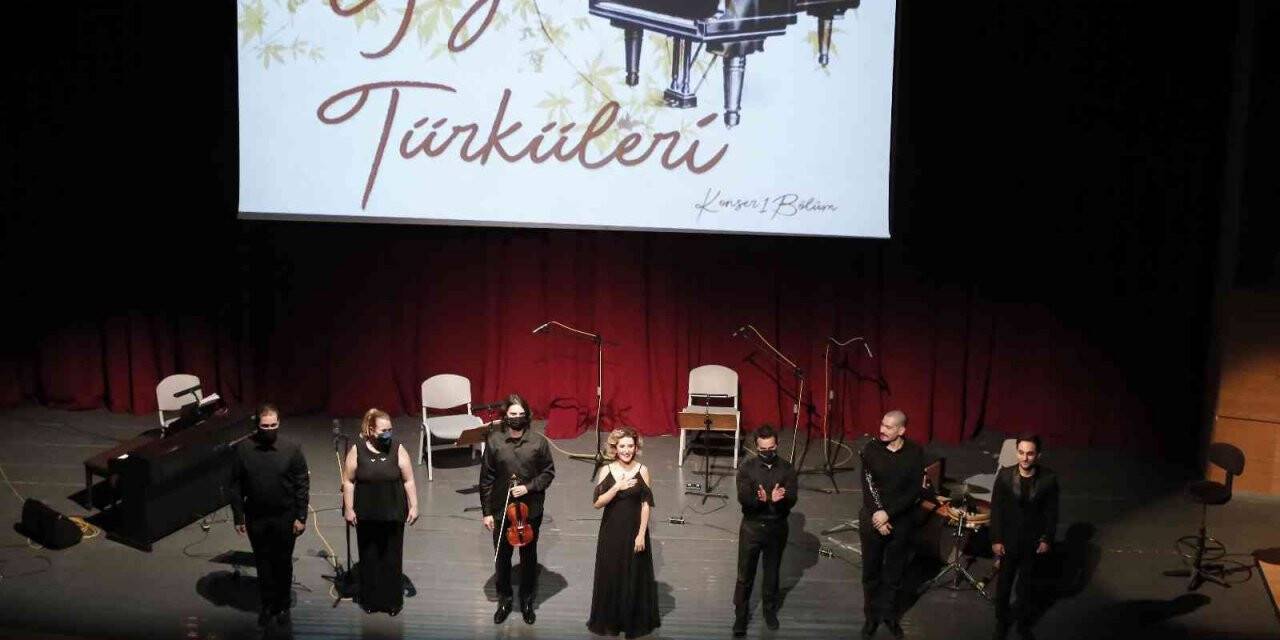 “Güz Türküleri” konseri Sinop’ta sahnelendi