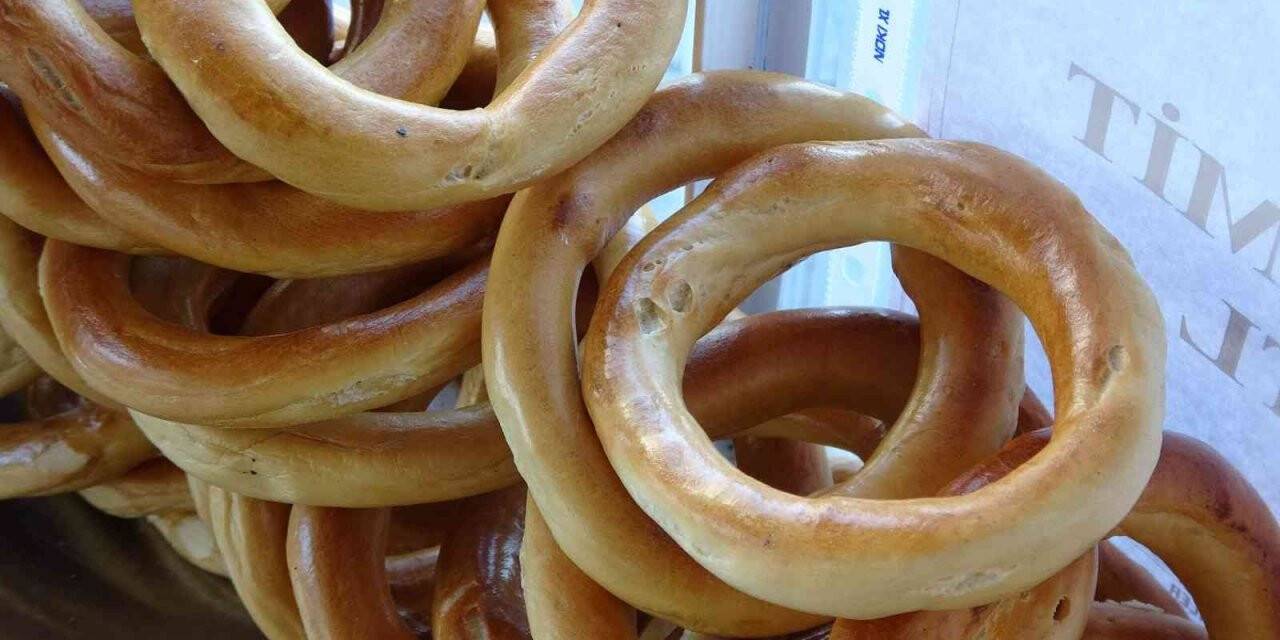 Rizeliler yapılan yüzde 50 zamma rağmen Rize simidinden vazgeçemiyor