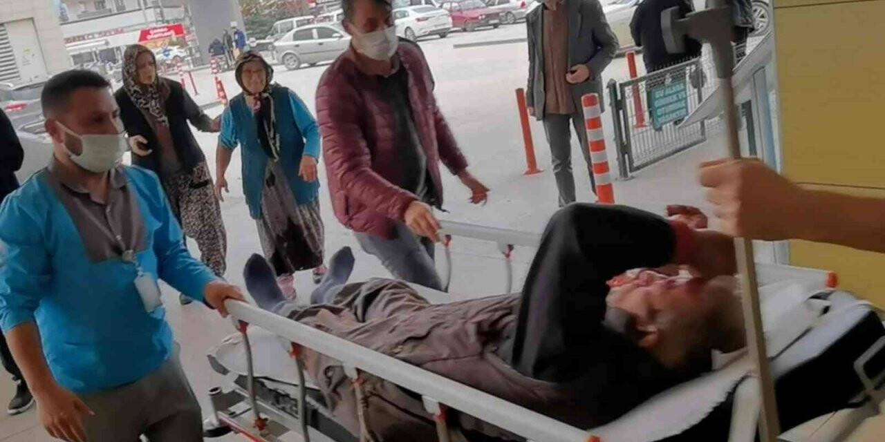 Çatıdan düşen adam ağır yaralandı