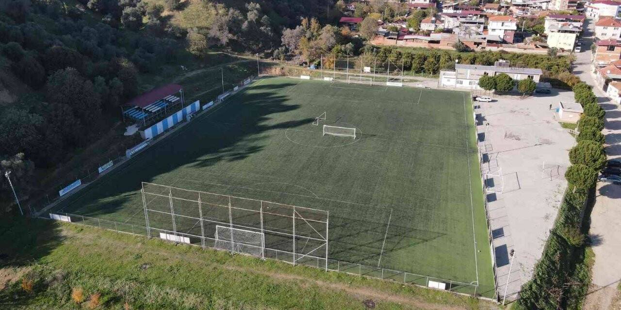 İsabeyli sentetik futbol sahası yenilendi