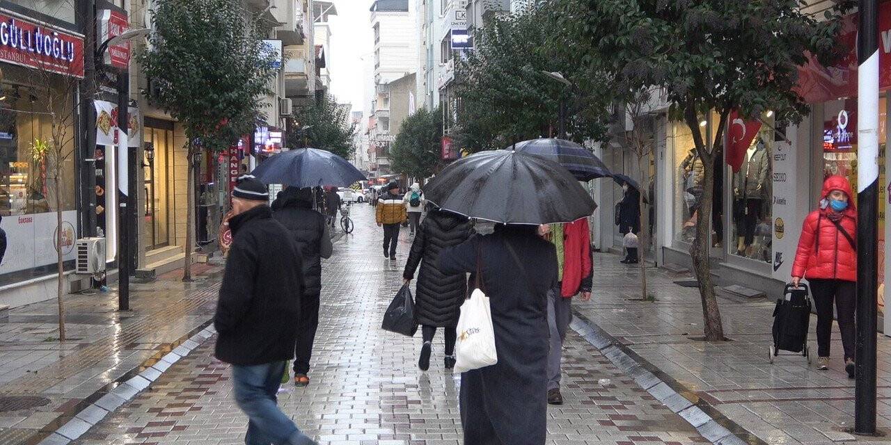 Trakya’da sağanak yağış etkili oluyor