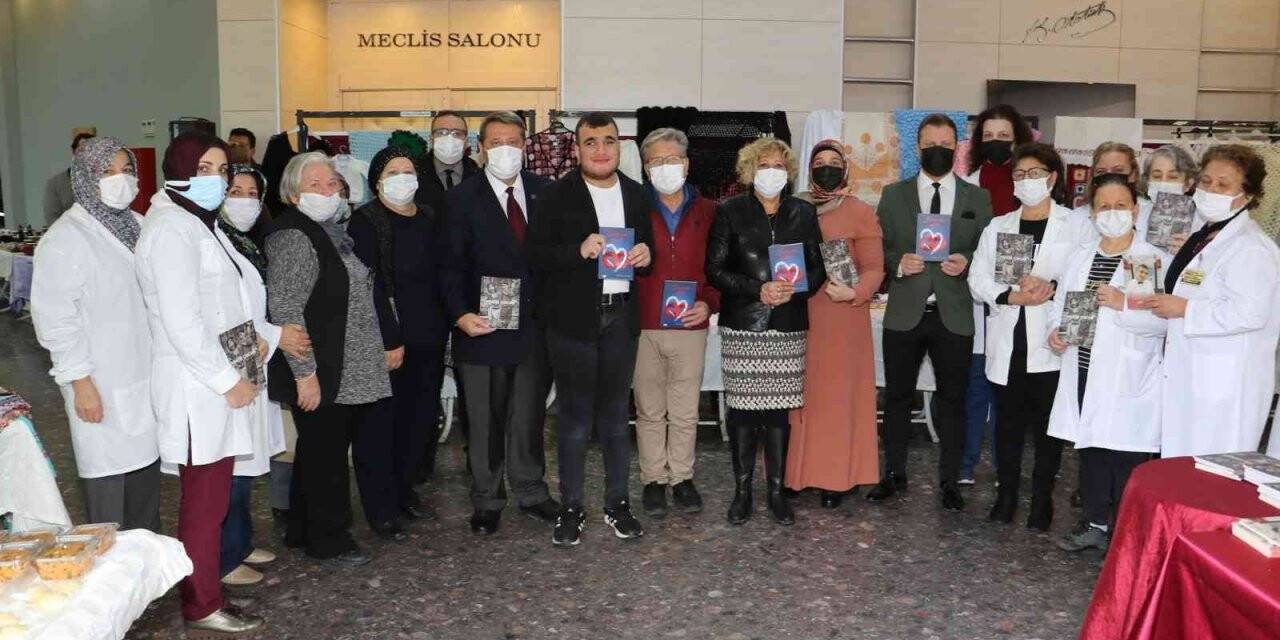 Manisa Büyükşehir’den engelli genç yazara destek