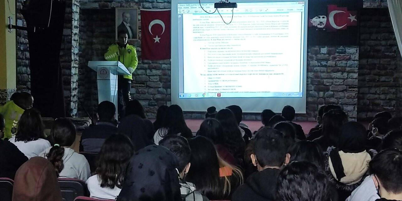 Kulu'da liseli öğrencilere trafik güvenliği eğitimi verildi