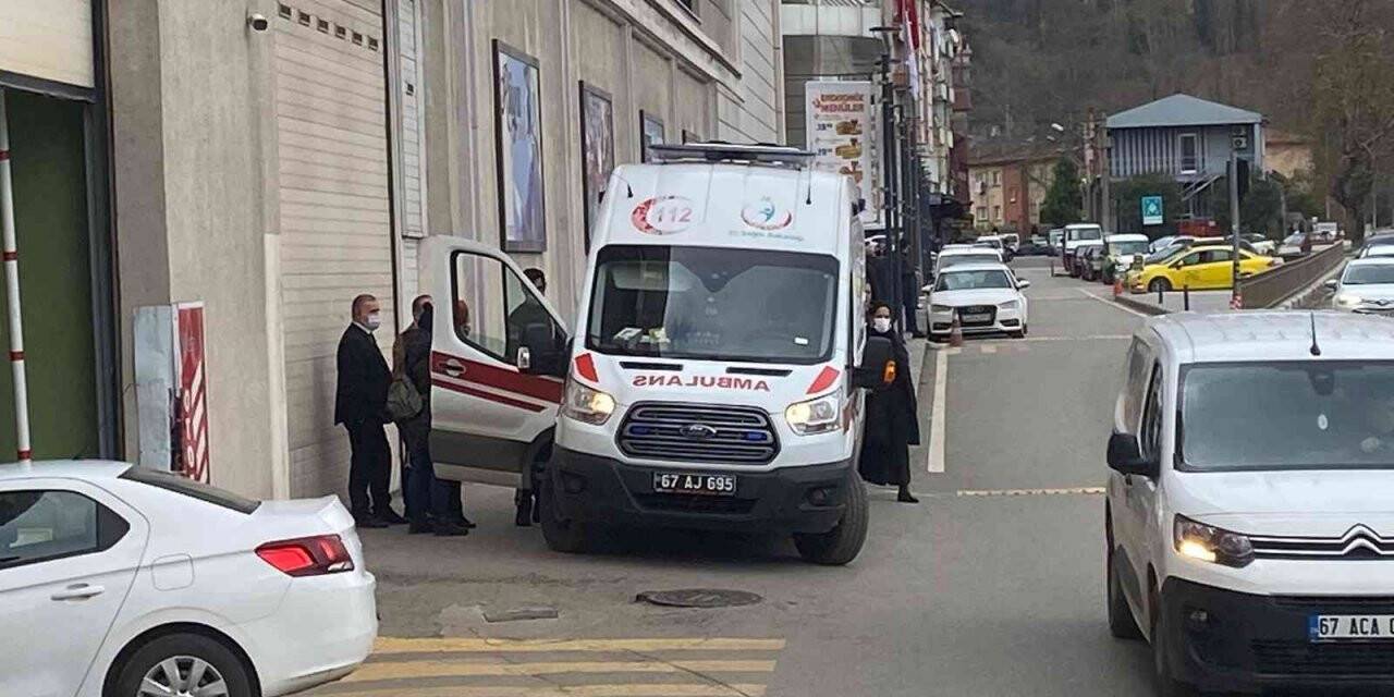 Zonguldak’ta AVM’de bir kadına elektrik çarptı