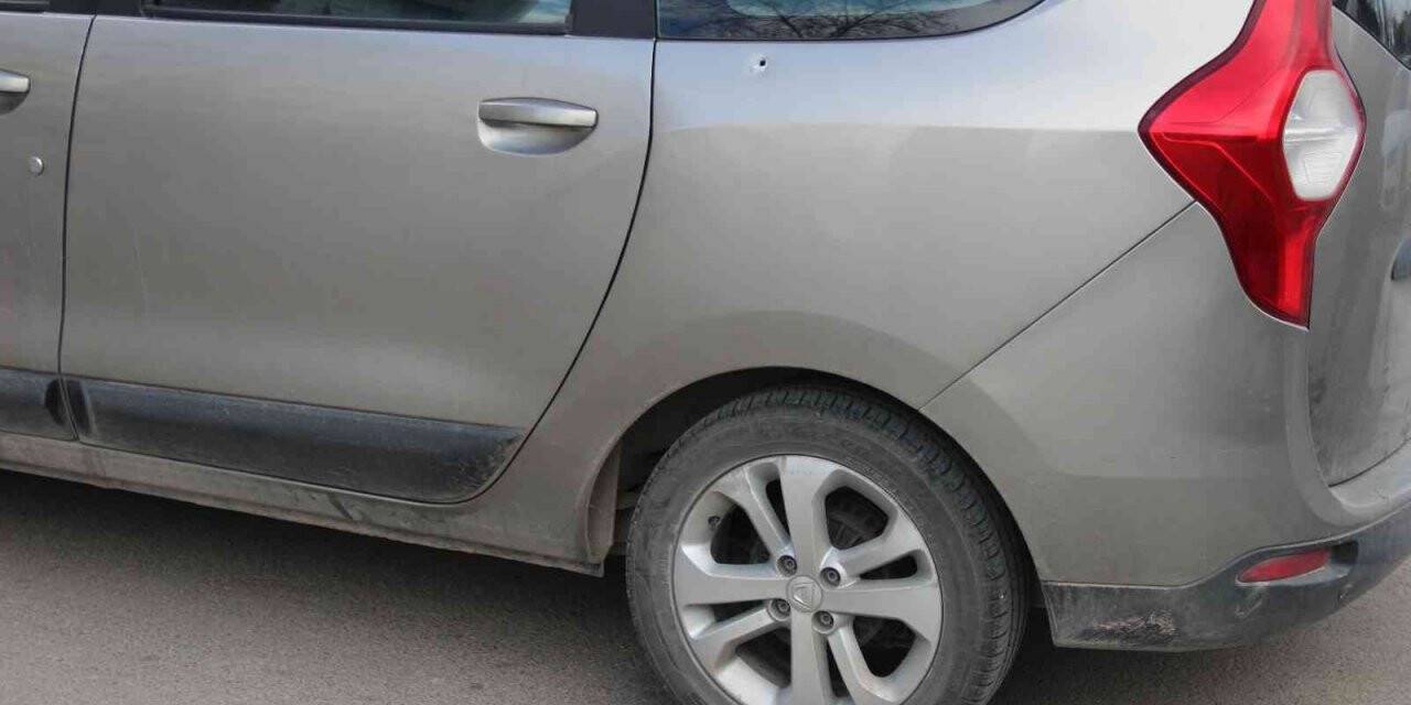 Caddede karşılaşan husumetliler dehşet saçtı