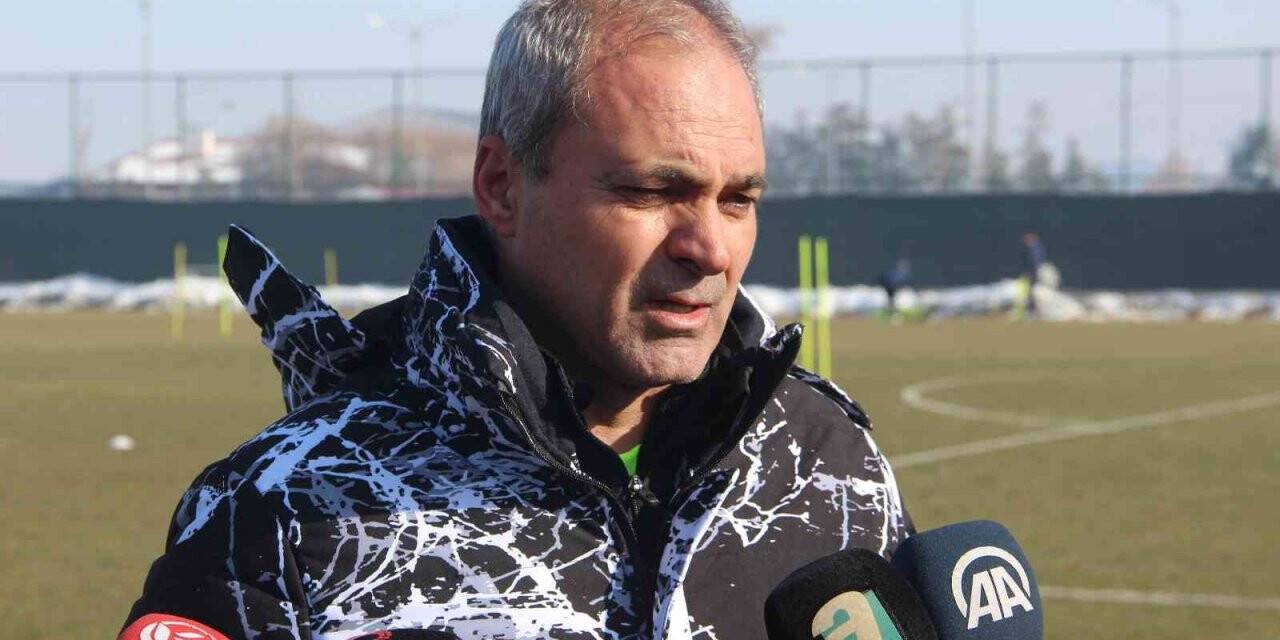Erkan Sözeri: "Erzurumspor Süper Lig’in en önemli adayı"