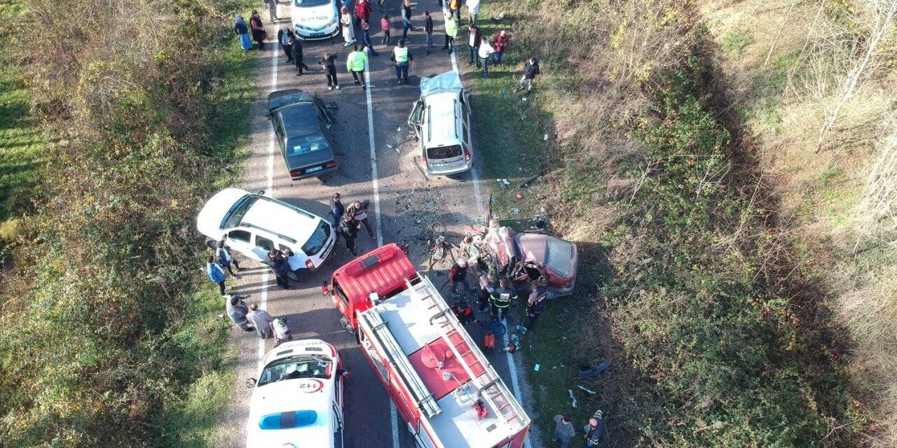 Sinop’ta zincirleme kaza: 2 ölü, 3 yaralı