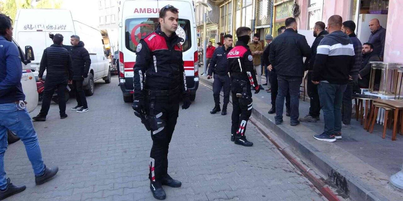 Çamaşır makinesi arızalı çıkınca yumruklar havada uçuştu