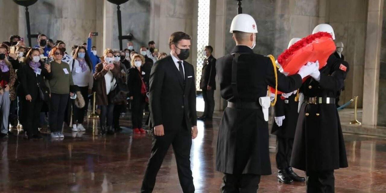 Kuzey Ege Kent Konseyleri’nden Anıtkabir ziyareti