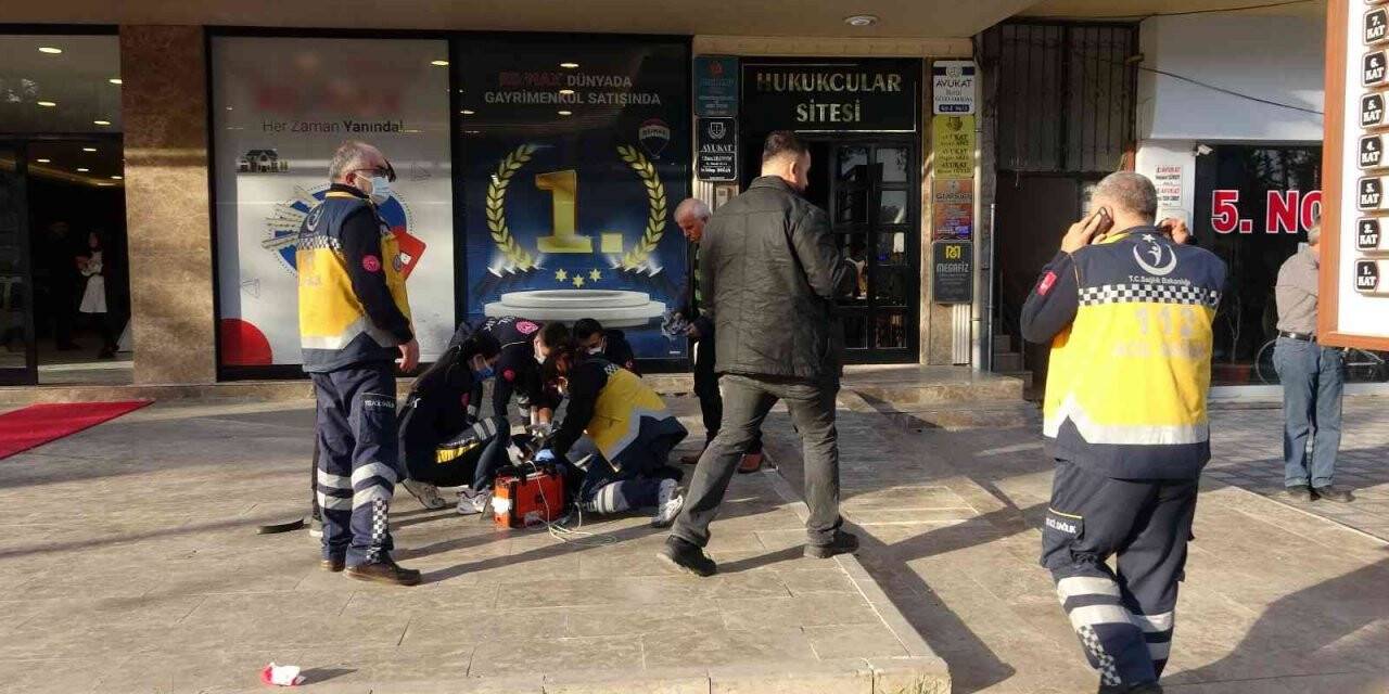9 katlı binadan atladı hayatını kaybetti