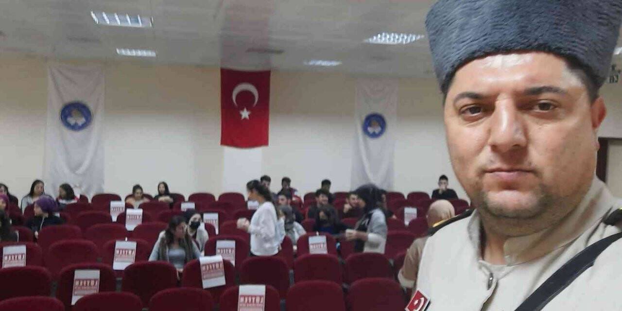 Üniversite öğrencilerine yönelik ’tarih medeniyeti’ konulu söyleşi