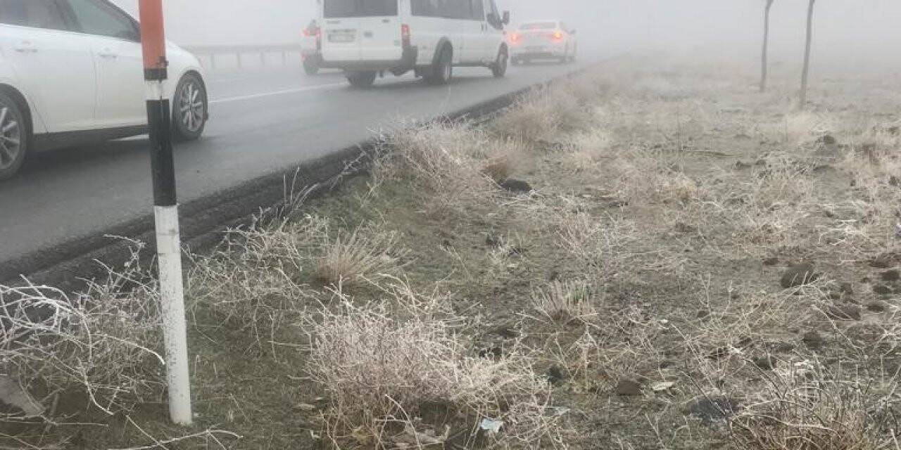 Yoğun sis ve buzlanma kazalara neden oldu
