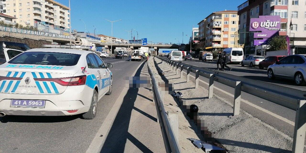 D-100’de kamyona çarpan motosikletin sürücüsü hayatını kaybetti