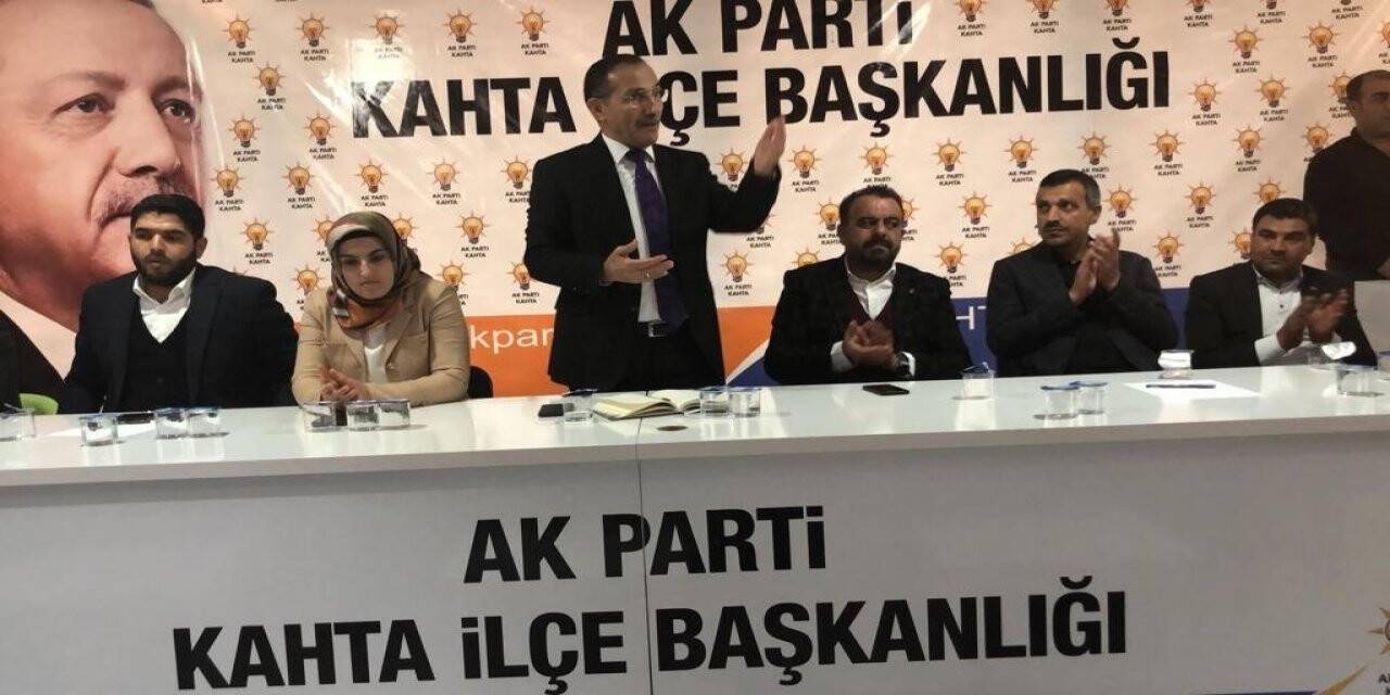 AK Parti’nin teşkilat başkanları Kahta’da toplandı