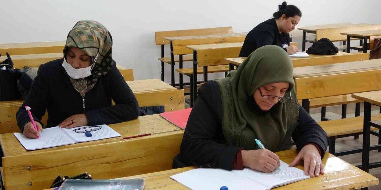 Elazığ’da 512 kursta 8 bin vatandaş eğitim alıyor
