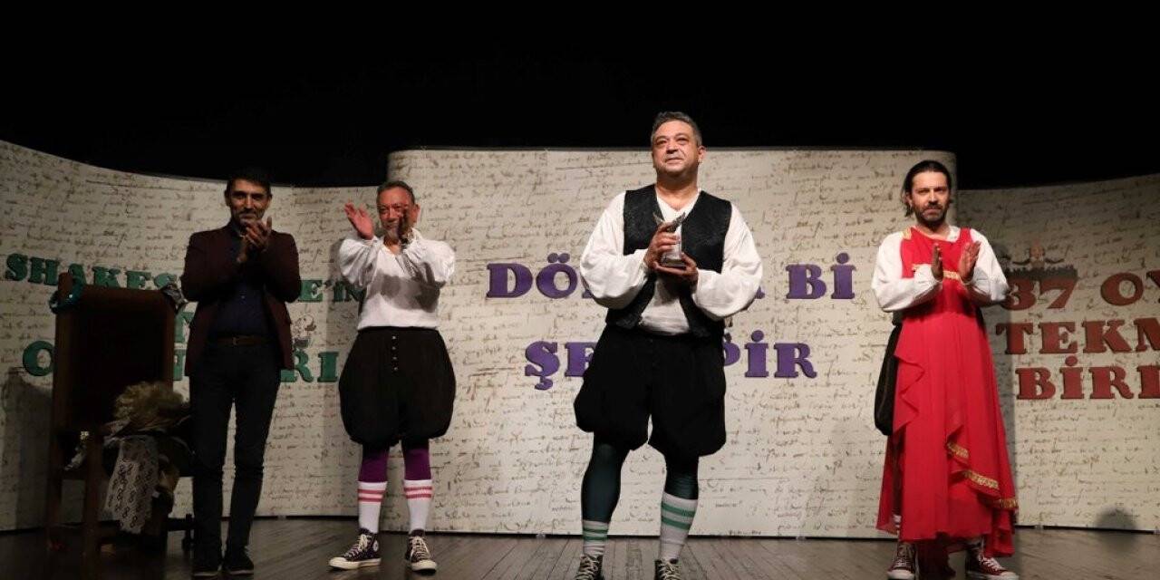 ’Döktür Bi Şekspir’ adlı oyun Kartal’da izleyici ile buluştu