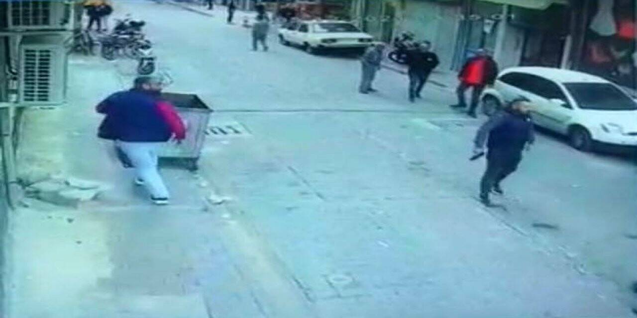 Mersin’de bir kişinin yaralandığı silahlı kavga kamerada