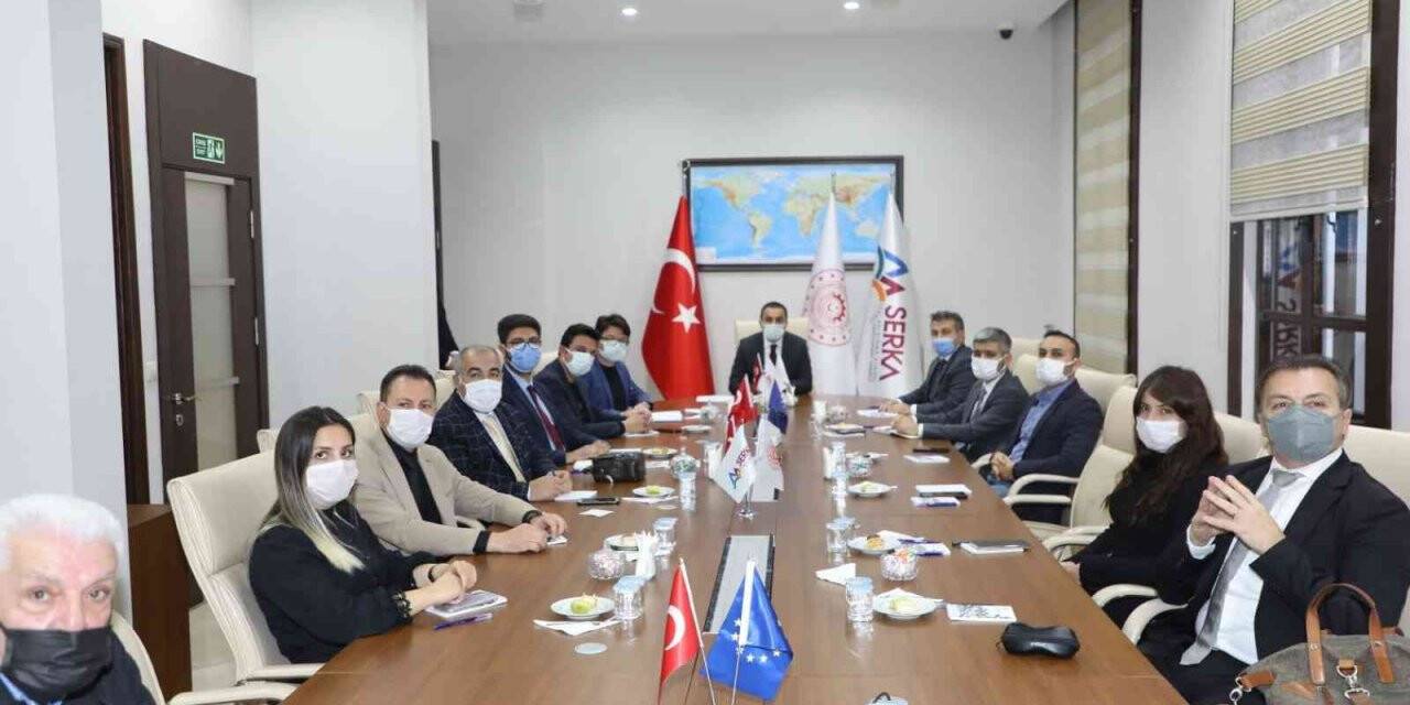“Tarihi Kimliğiyle Kars Kenti Projesi” değerlendirme toplantısı yapıldı