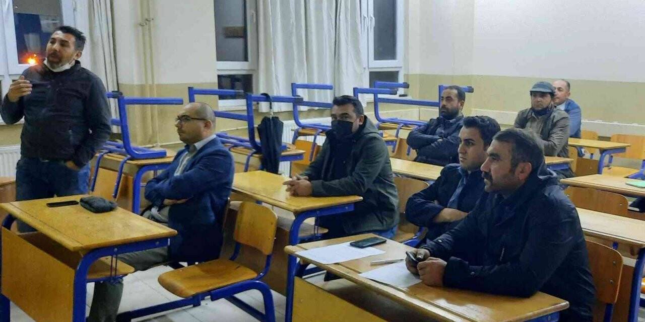 Sarıgöl’de arıcılık kursu açıldı