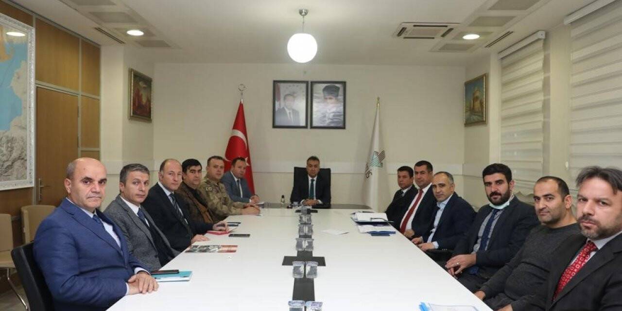 Bitlis’te metruk binaların yıkımları görüşüldü