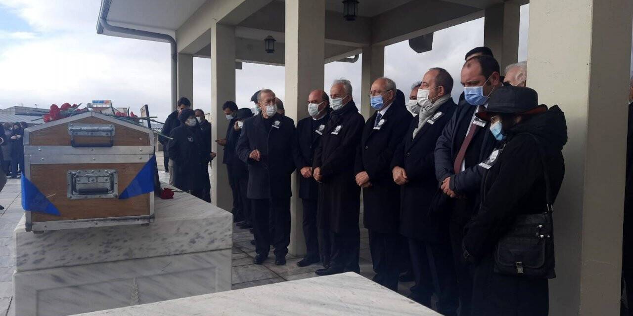 CHP lideri Kılıçdaroğlu, İktisatçı Tuncer Bulutay’ın cenaze törenine katıldı