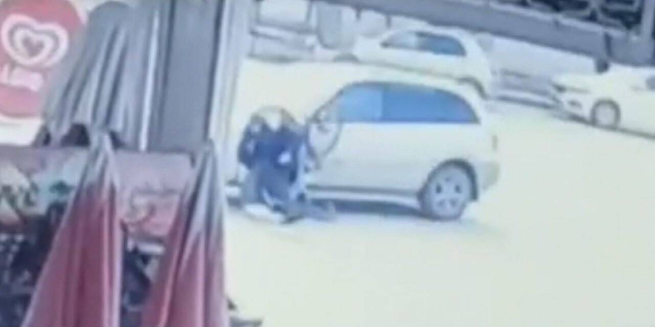 Jipin bisikletli öğrenciyi altında sürüklediği ânlar kamera