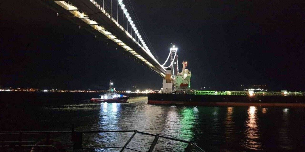 Çanakkale Boğazı’nda arızalanan gemi Şevketiye açıklarına demirletildi