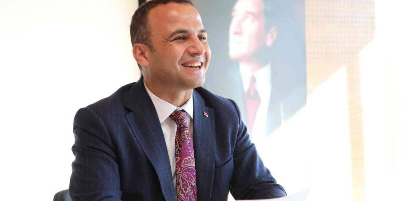 Başkan Kibar’dan öğrencilere: "Hayallerinizden ve hedeflerinizden hiç vazgeçmeyin”