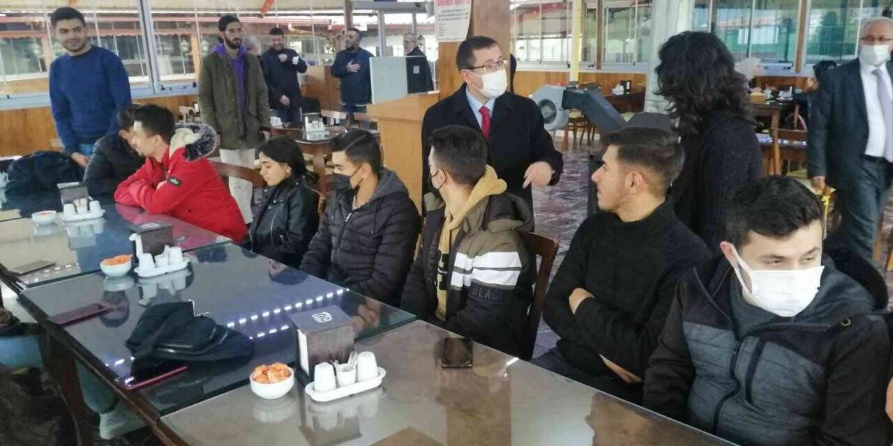 Lise öğrencileri üniversiteyi inceledi