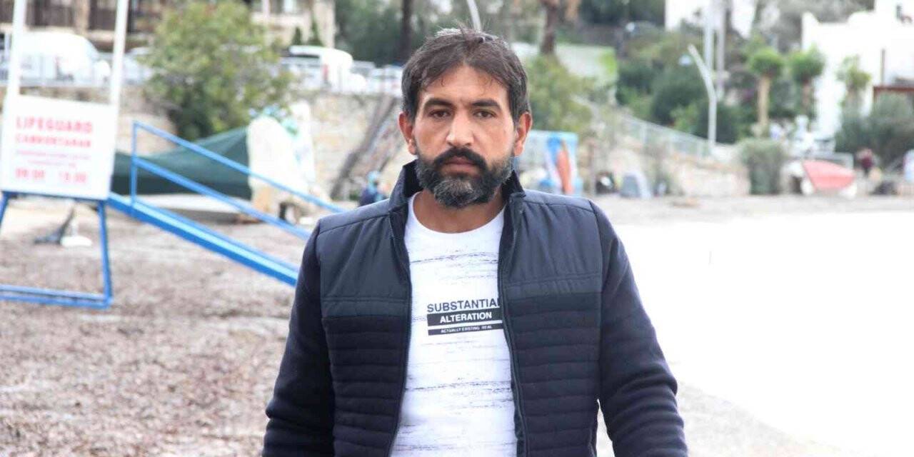 Kıyafetleri kirli olduğu için minibüste oturtulmayan işçi, işten çıkarılan şoförün yeniden işe alınmasını istedi