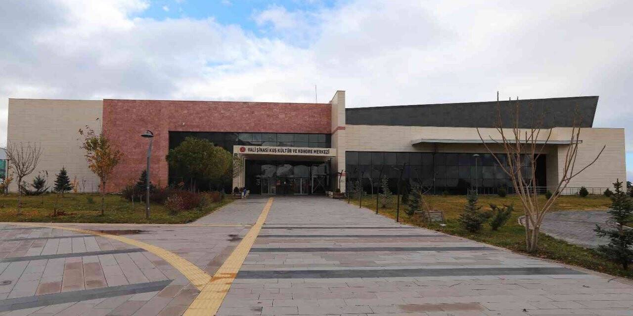 ’Gökkuşağının Sonu’ Tiyatrosu Nevşehir’de sahnelenecek