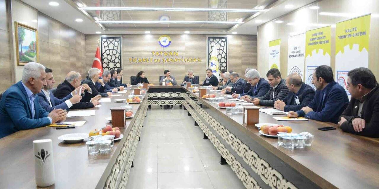 Tatvan’da “Sürdürülebilir Sosyo-Eko Kalkınma Stratejisi Eylem Planı” toplantısı