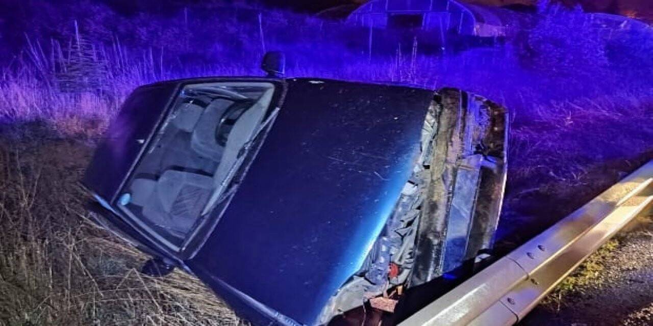 Tavşanlı’da otomobil yoldan çıkarak devrildi: 4 yaralı