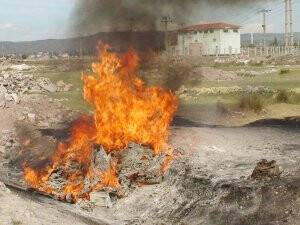 BOŞ ARAZİDE YANGIN PANİĞİ