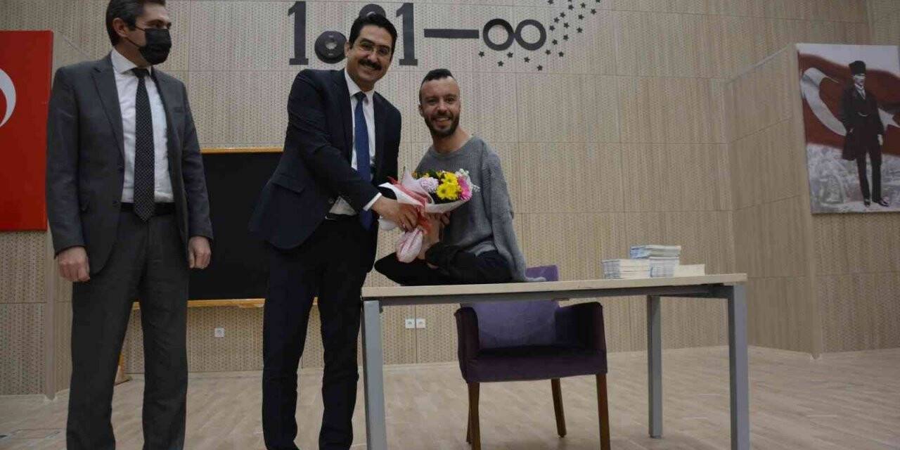 Milli Yüzücü Sefa Yurtkölesi öğrencilerle buluştu