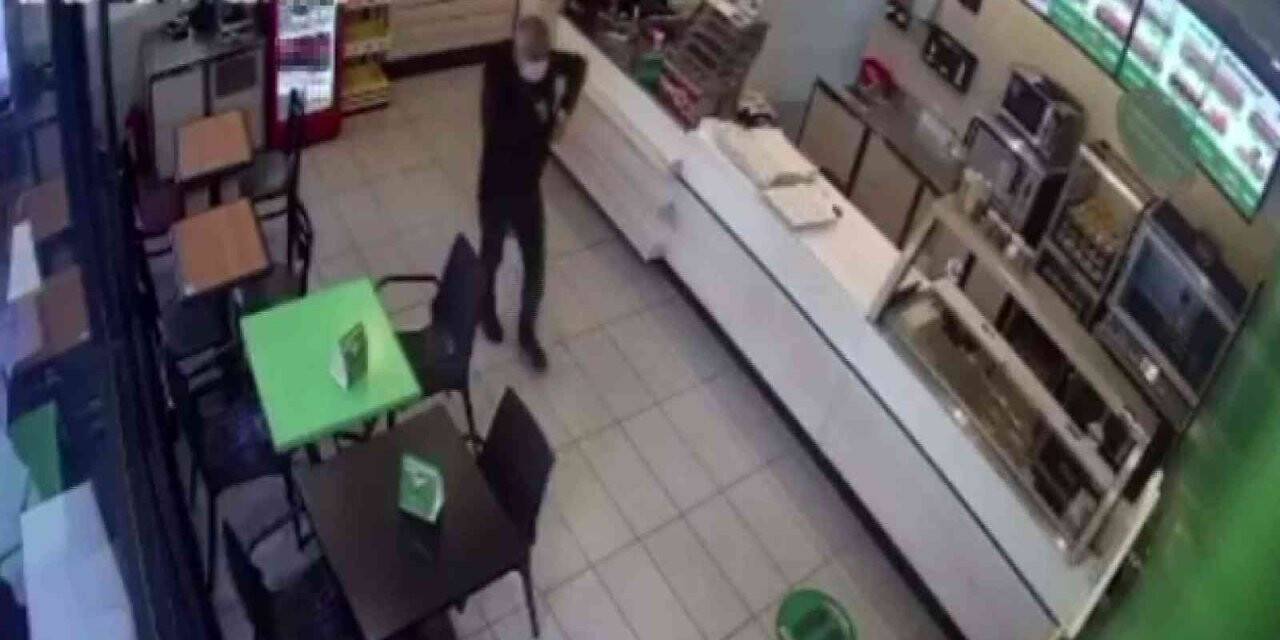 Saniyeler içerisinde 6 bin liralık laptop çaldı; o anlar kameralara yansıdı