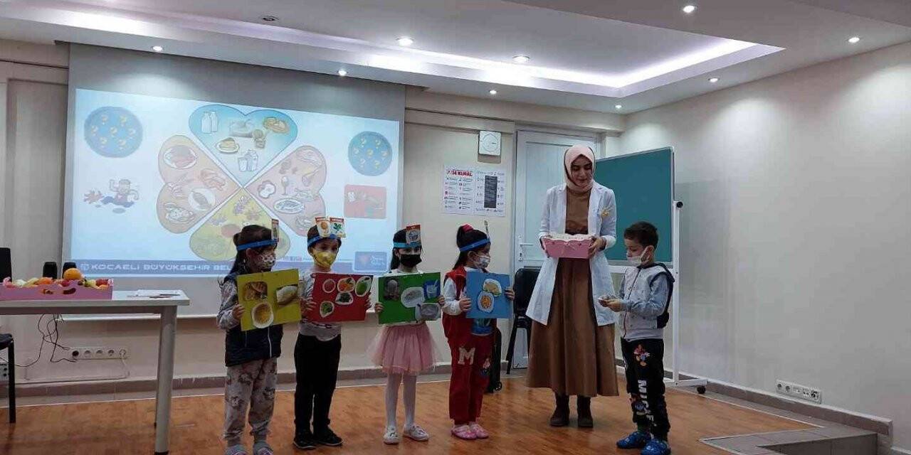 Çocuklar obeziteye karşı bilgilendirildi