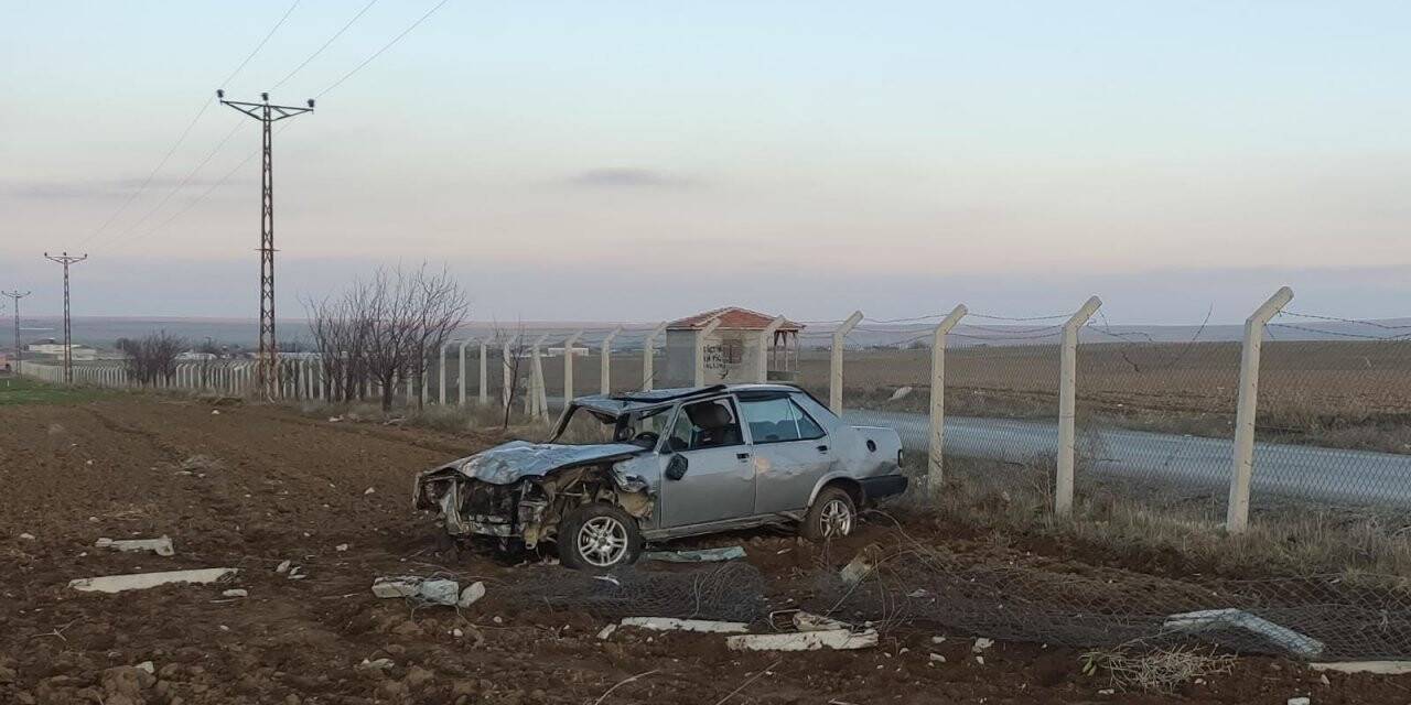 Konya'da devrilen otomobilin sürücüsü hayatını kaybetti