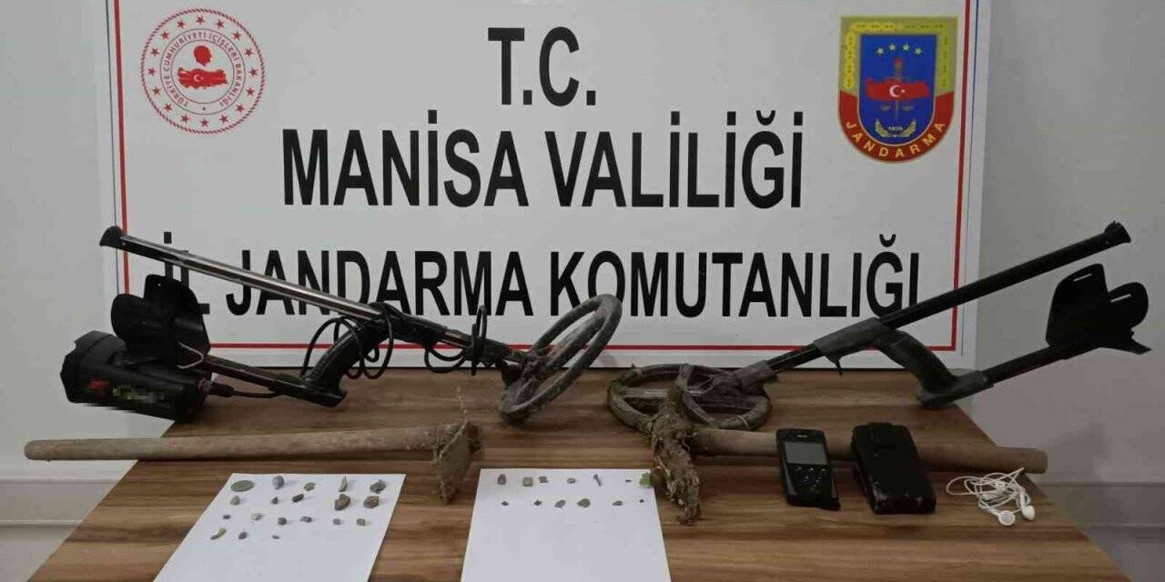 Kaçak kazı yaparken suçüstü yakalandılar