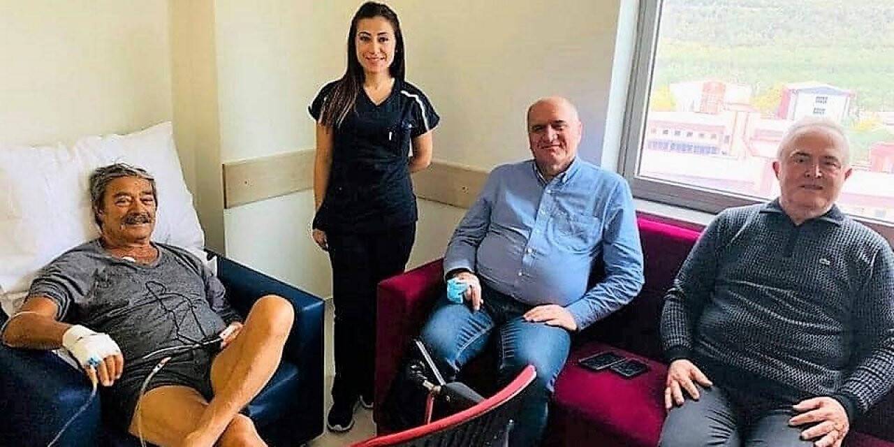 Yeşilçam’ın usta oyuncusu Kadir İnanır’dan sevindiren haber