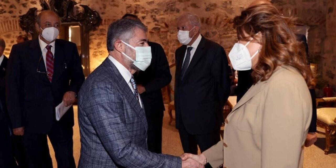 Hazine ve Maliye Bakanı Nebati iş dünyası temsilcileriyle yeni ekonomi modelini konuştu