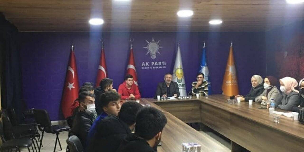 Başkan Yıldırım ÜNİAK üyeleri ile bir araya geldi