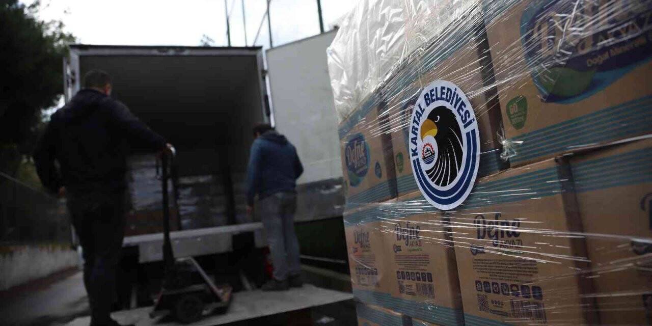 Kartal Belediyesi’nden spor kulüplerine 300 bin adet bardak su