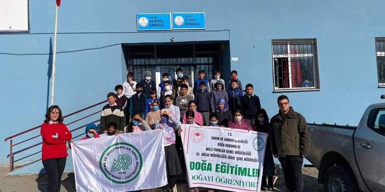 Öğrencilere doğa koruma konularında eğitim