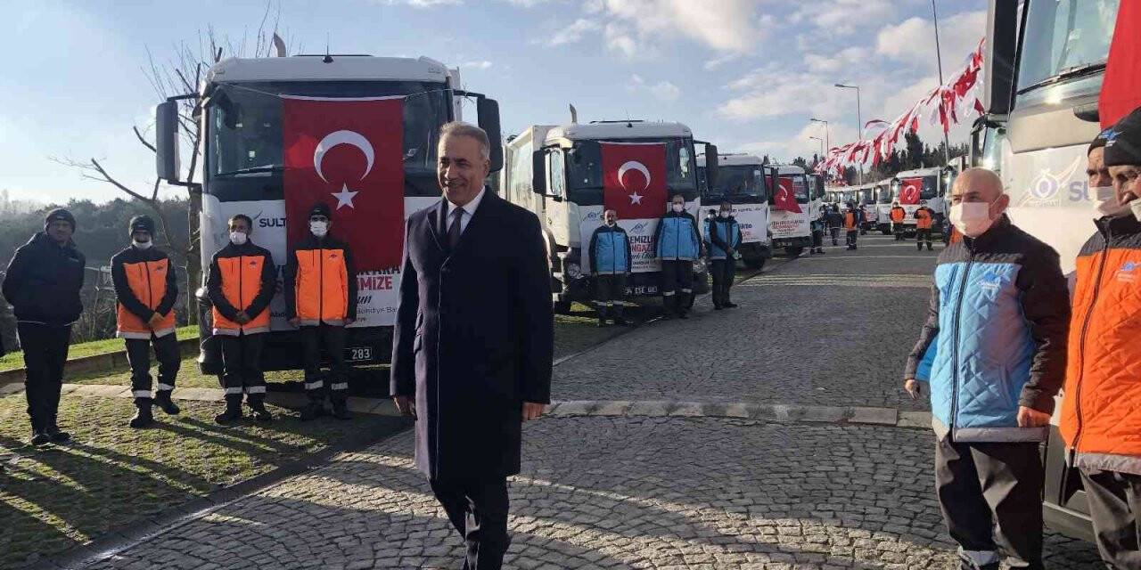 Sultangazi Belediyesi 54 yeni temizlik aracını filosuna dahil etti