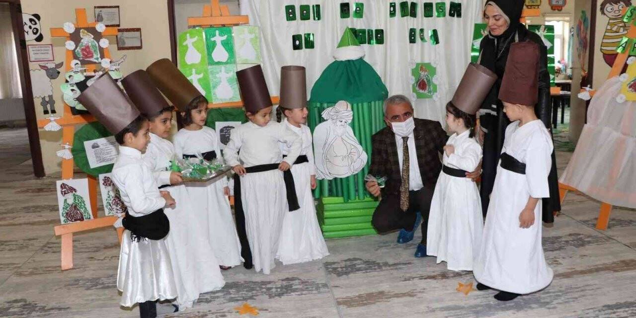 Hakkarili minikler Mevlâna Haftasını kutladı