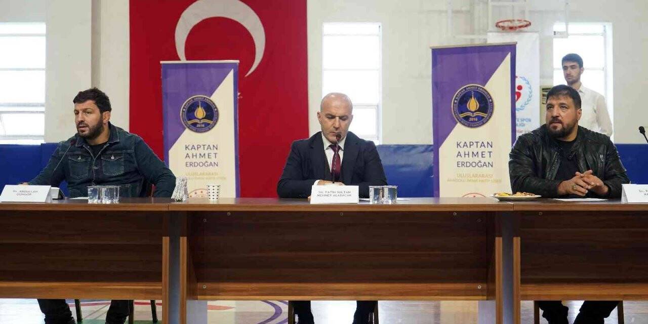 Recep Kara ve Abdullah Güngör, öğrencilerle bir araya geldi