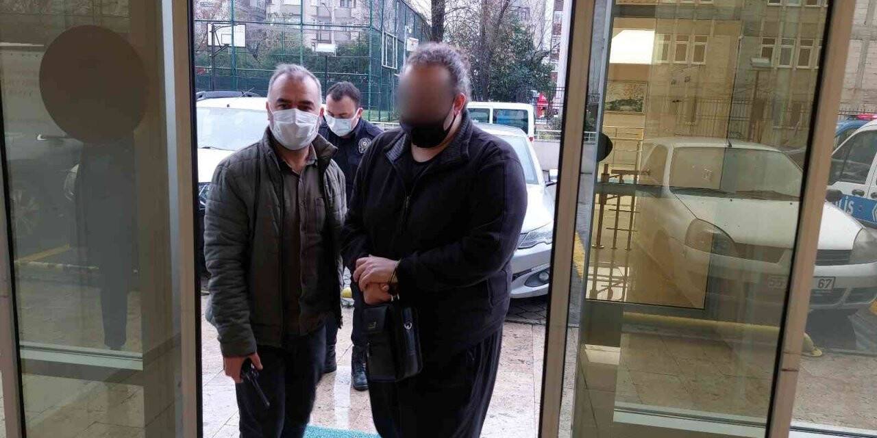 Siber polisi çocuk müstehcen görüntü ve fotoğraflarını koleksiyon yapan şahsı gözaltına aldı